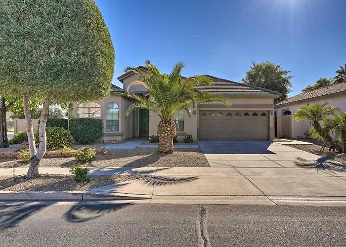 Play Pool, Grill Out! Group-friendly * Glendale