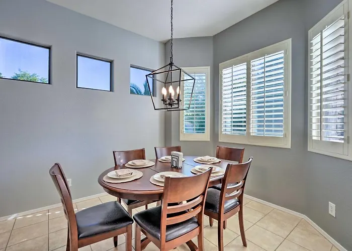 Play Pool, Grill Out! Group-friendly Holiday home